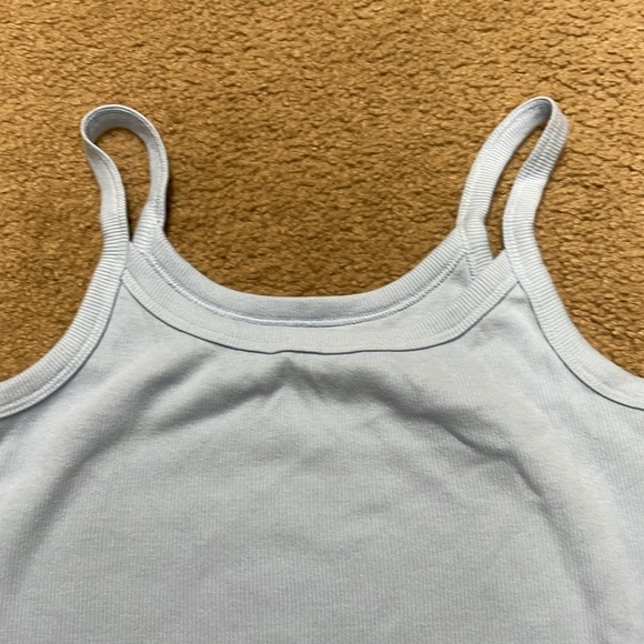 Old Navy ribbed tank. Small - Picture 4 of 5